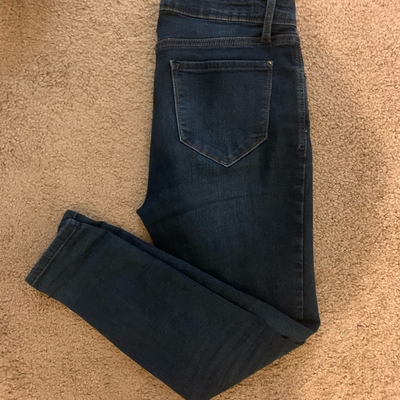 Kensie Effortless Ankle Jeans - Picture 3 of 3